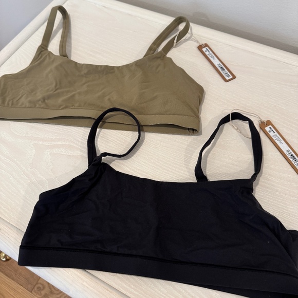 SKIMS Fits Everybody Scoop Neck Bralette - Picture 1 of 4